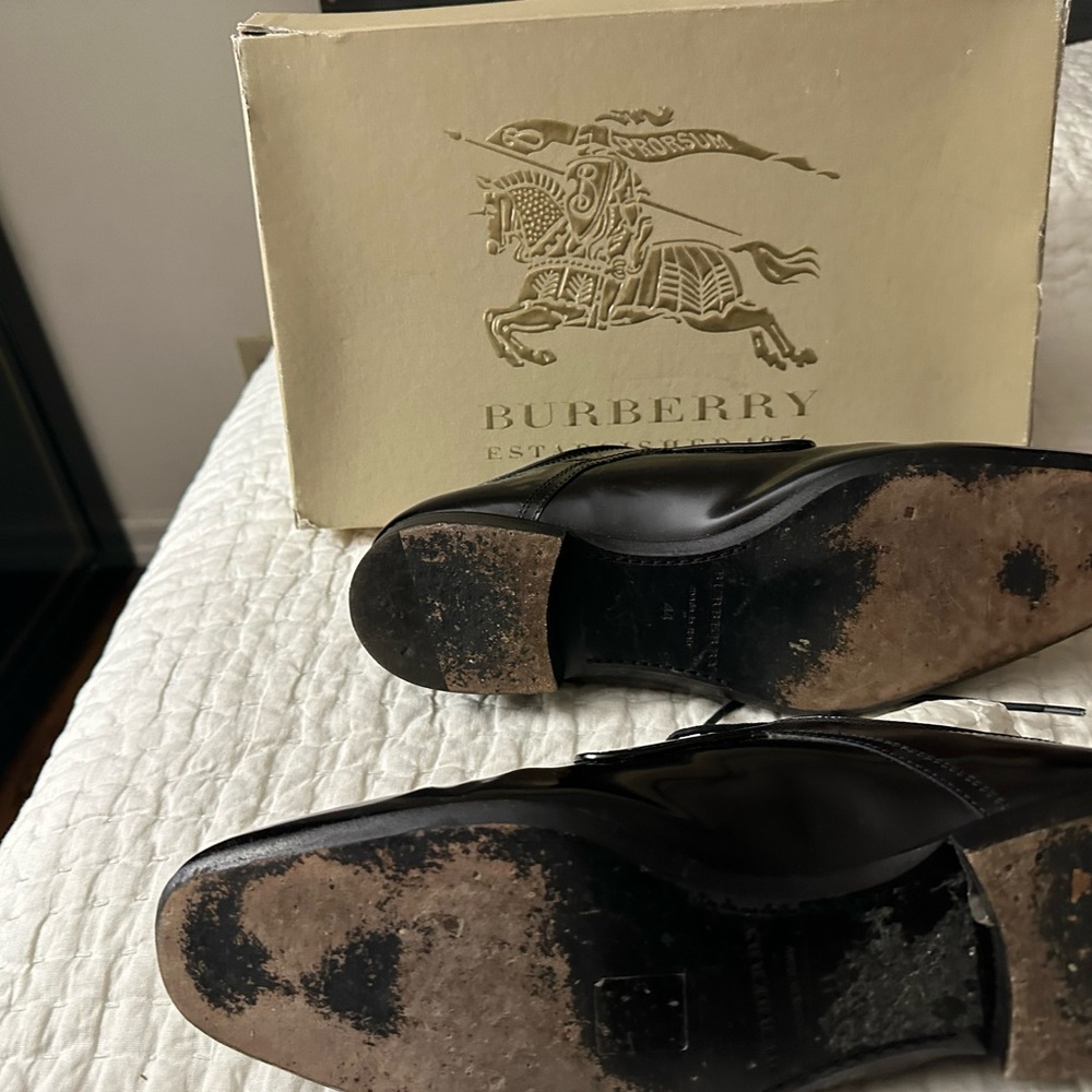 Men’s Burberry shoes - Picture 2 of 4